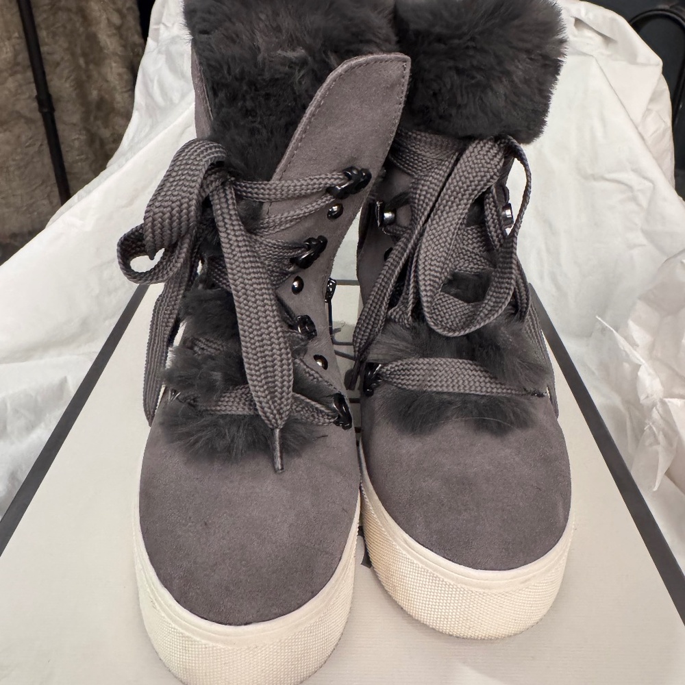 J/Slides Sneaker -Bootie- Whitney Grey Authentic Suede - w/Faux Fur Size 8